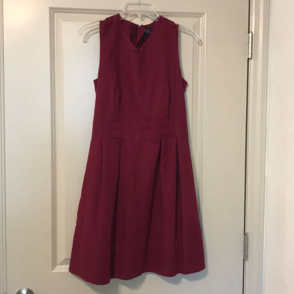 Knee-length dress